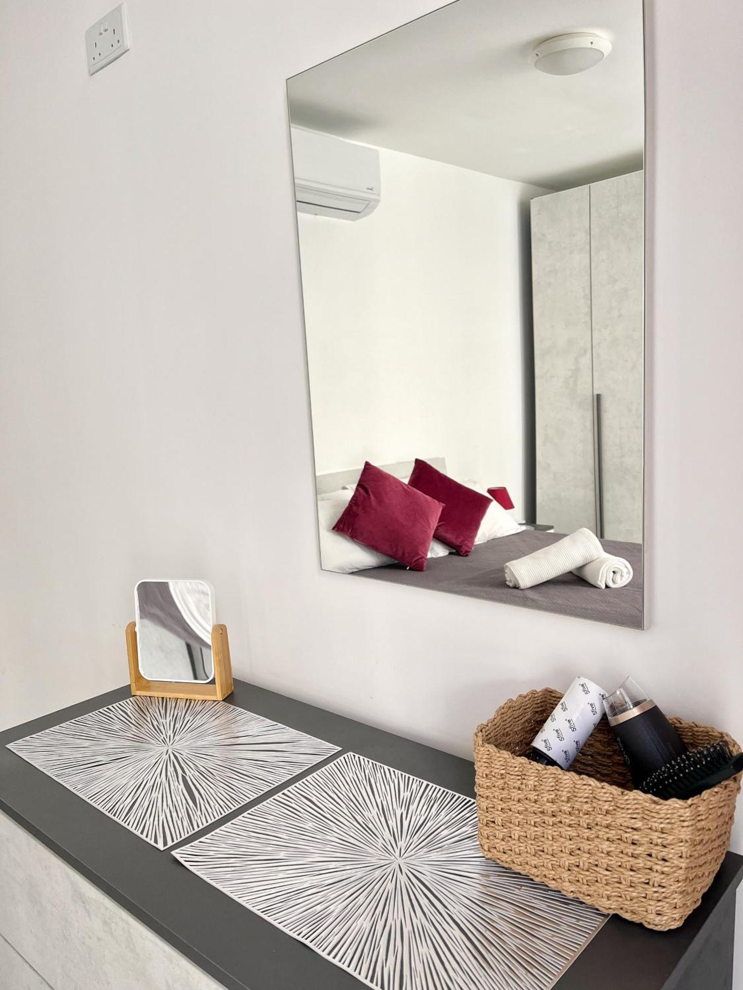 Marina Apartments Msida Esterno foto