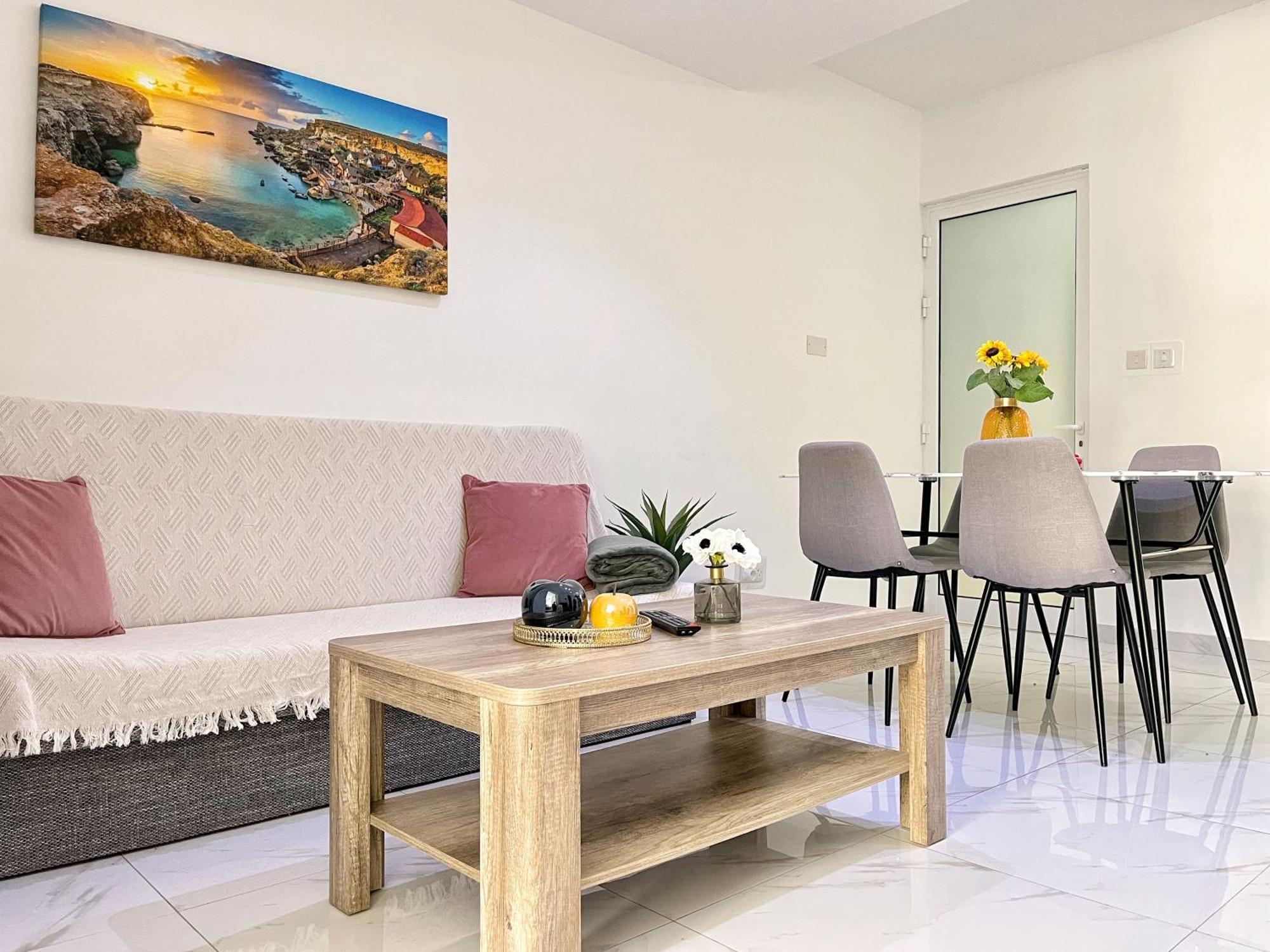 Marina Apartments Msida Esterno foto