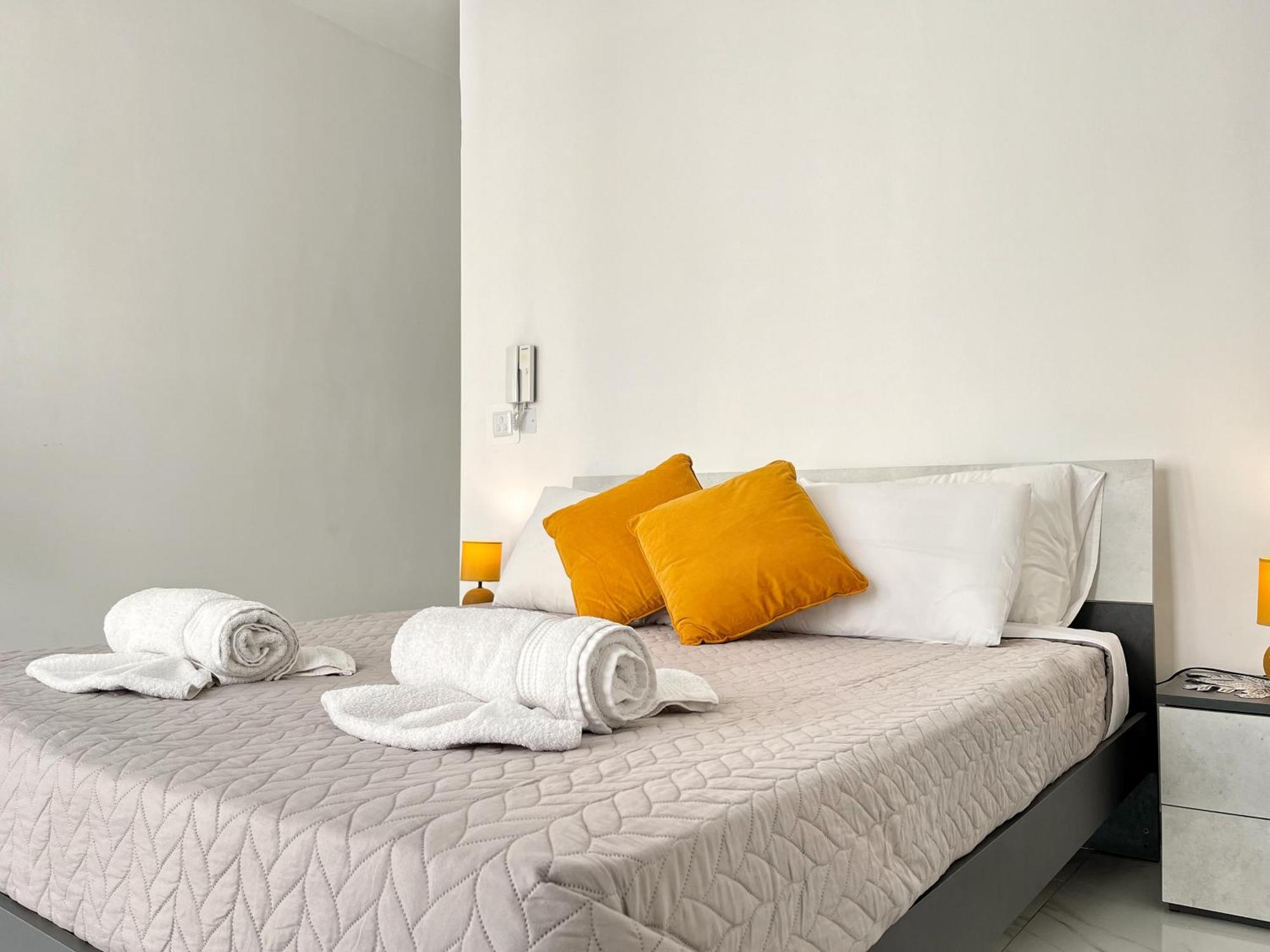 Marina Apartments Msida Esterno foto